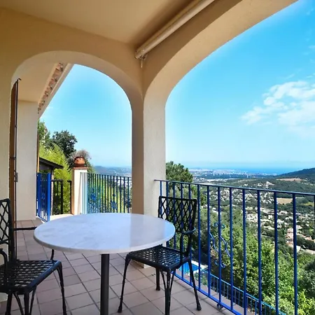 Mediterranean House View To The Sea בקתה