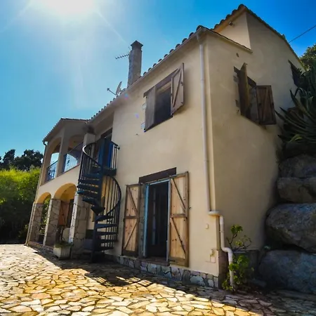 בקתה Mediterranean House View To The Sea